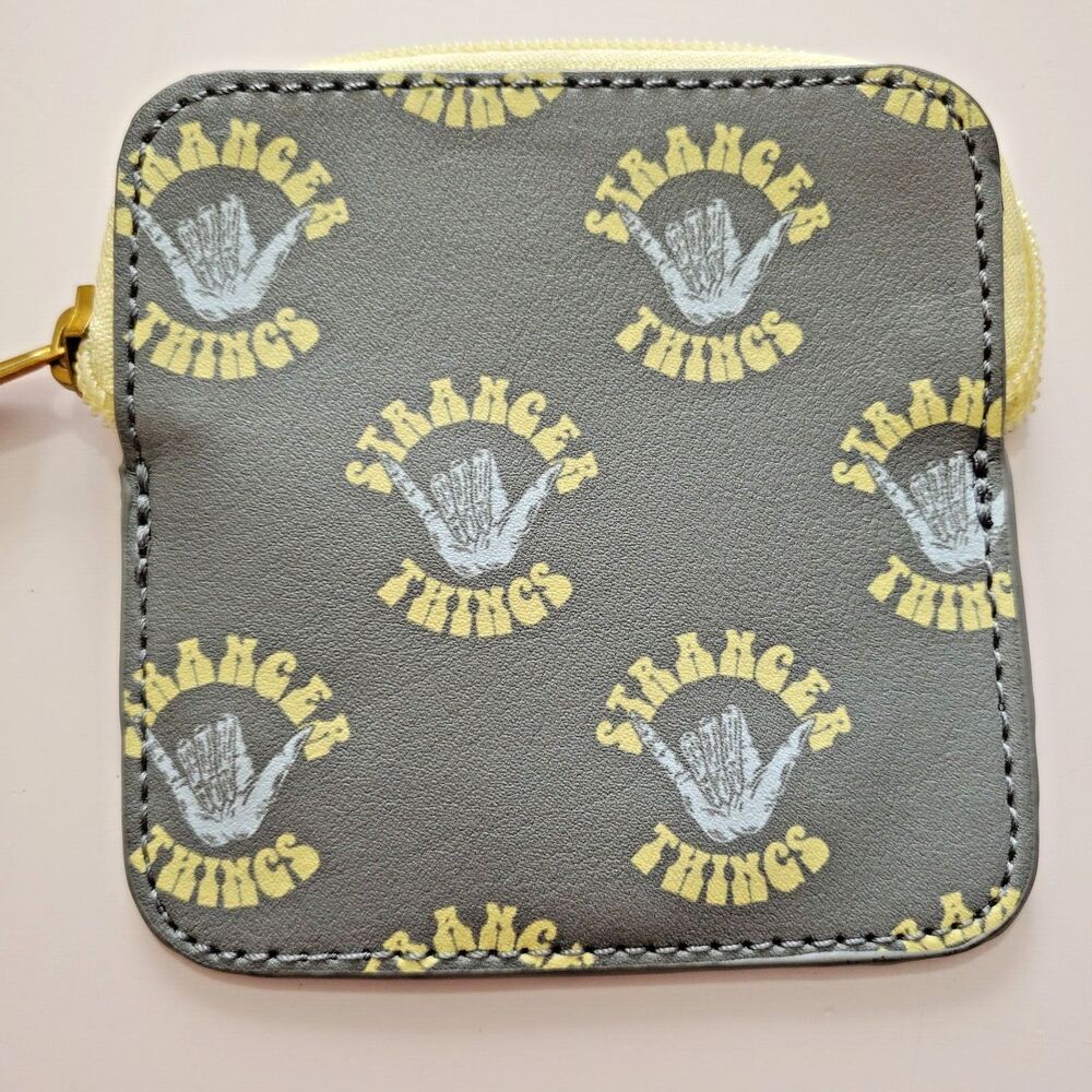 Funko Stranger Things Coin Purse Zip Wallet Pouch 4" Gray Yellow Hang Loose Hand